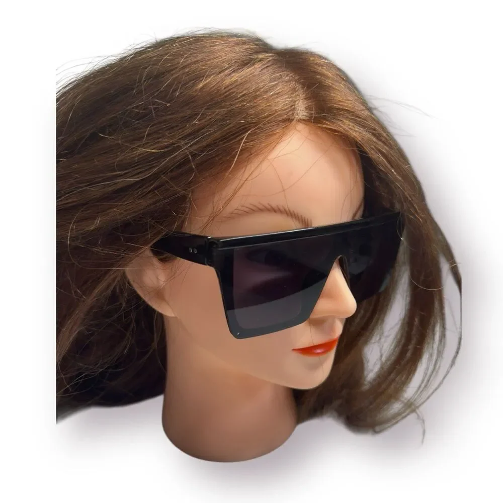 Black Shield Retro Oversized Sunglasses Smokey Lenses 143mm‎